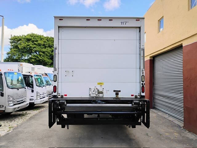 2013 Hino 268