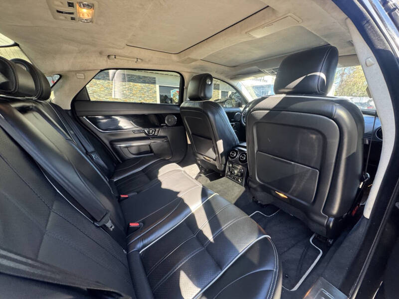 2014 Jaguar XJL Portfolio