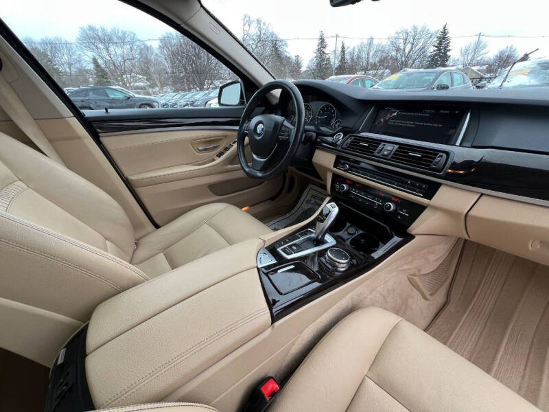 2015 BMW 5 Series 528i xDrive