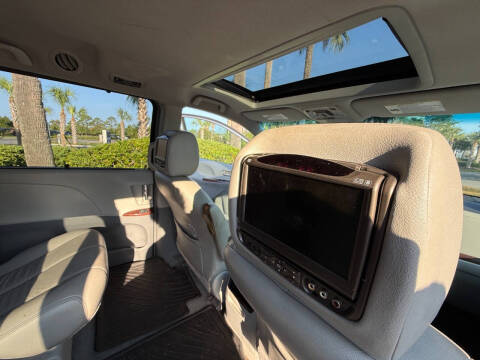 2013 Toyota Sienna XLE 8-Passenger