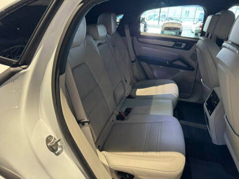 2023 Porsche Cayenne