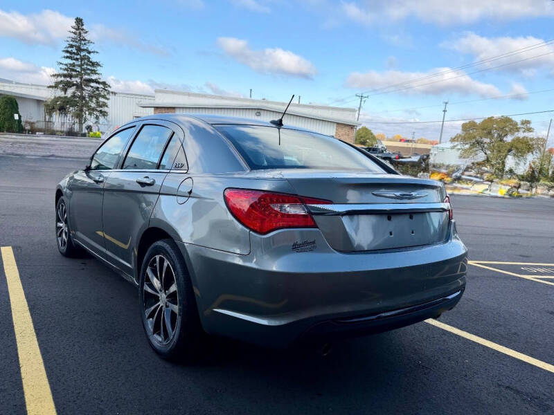 2012 Chrysler 200 Touring