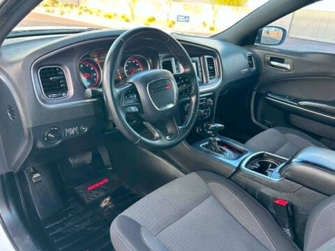 2017 Dodge Charger SE