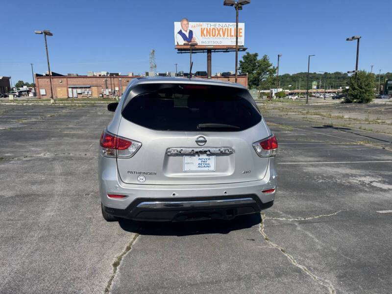 2015 Nissan Pathfinder S
