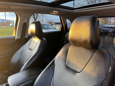 2020 Ford Edge Titanium