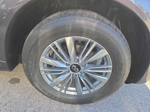 2024 Infiniti QX80 Luxe