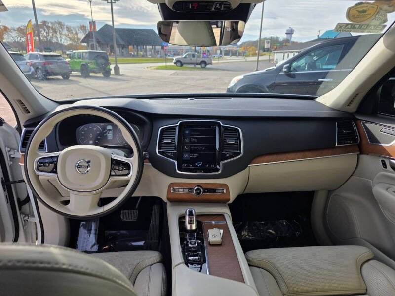 2018 Volvo XC90 T8 eAWD Inscription