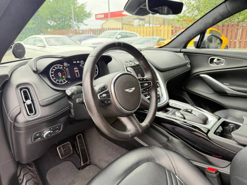 2021 Aston Martin DBX