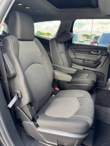 2017 Chevrolet Traverse LT
