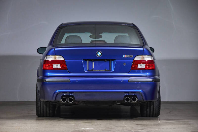 2002 BMW M5