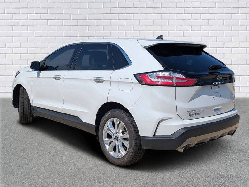 2022 Ford Edge Titanium