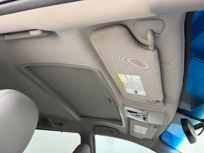 2017 Toyota Sienna XLE Premium 8-Passenger