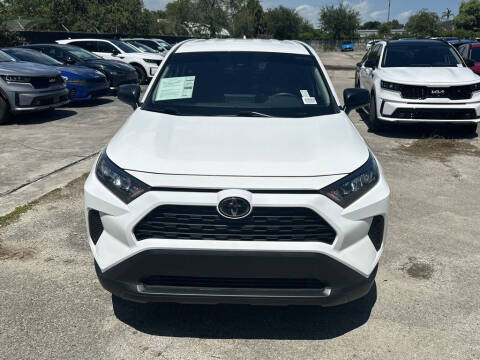 2022 Toyota RAV4 LE