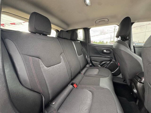 2023 Jeep Renegade Trailhawk