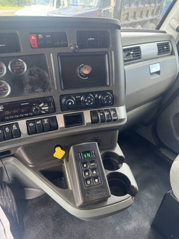 2015 Kenworth T880