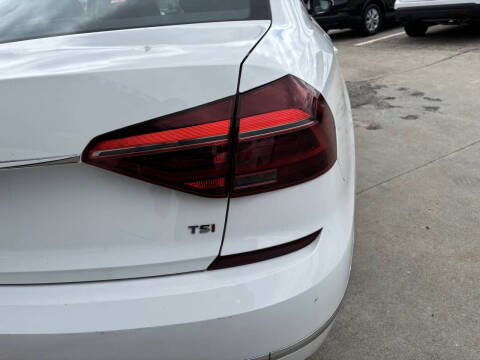 2017 Volkswagen Passat 1.8T SE