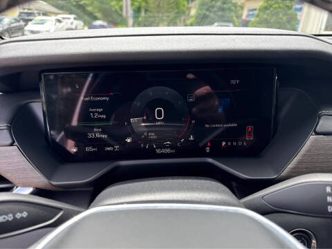 2025 GMC Acadia Denali