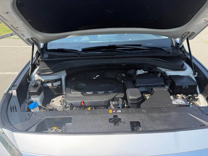 2019 Hyundai Santa Fe SE 2.4L