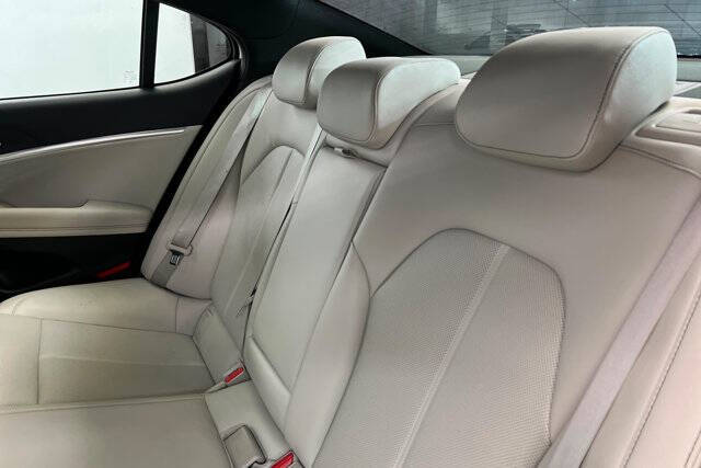 2025 Genesis G70