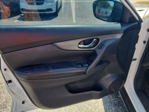 2016 Nissan Rogue SV