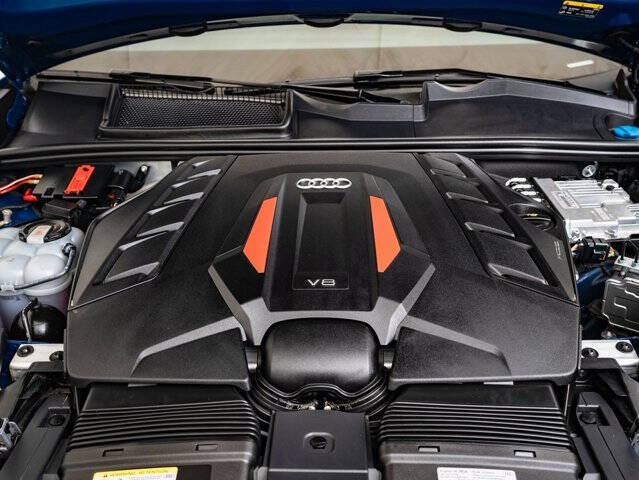 2024 Audi SQ8 4.0T quattro Premium Plus