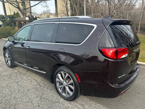 2017 Chrysler Pacifica Limited