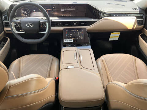 2027 Infiniti QX80 Luxe