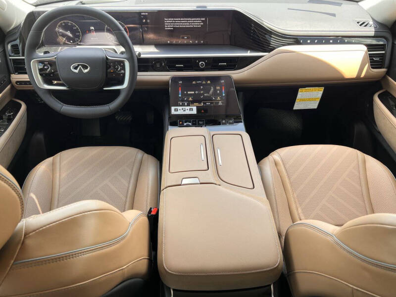 2027 Infiniti QX80 Luxe