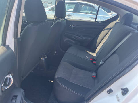 2019 Nissan Versa SV