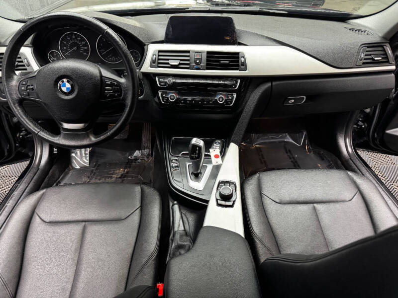2018 BMW 3 Series 320i