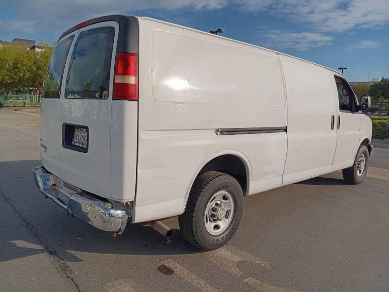 2011 Chevrolet Express 2500