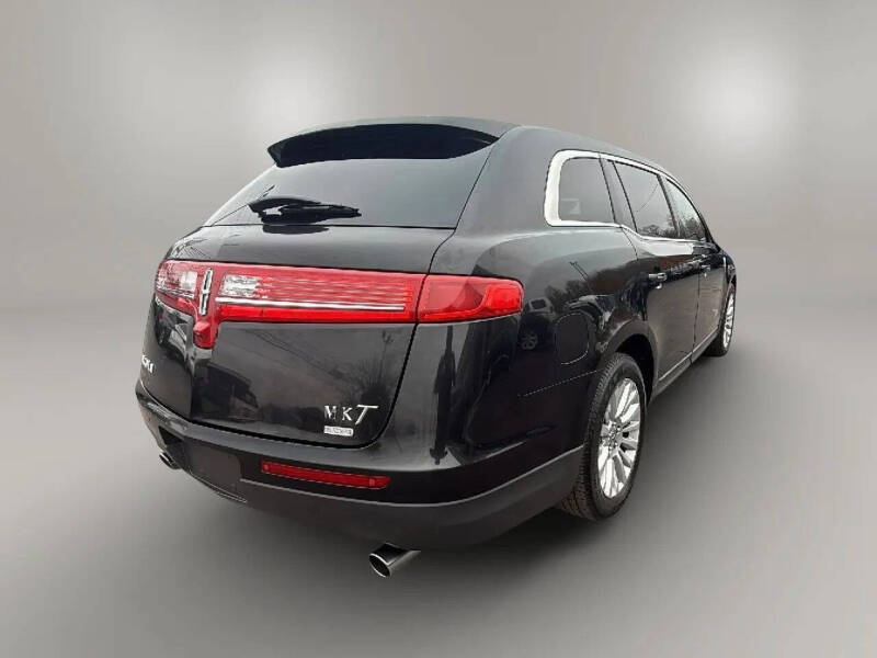 2010 Lincoln MKT