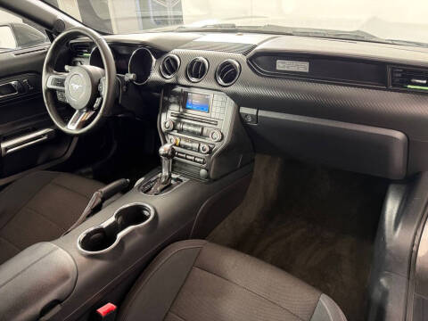 2015 Ford Mustang V6