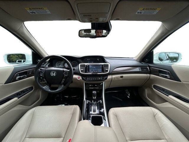 2017 Honda Accord EX-L V6 w/Navi w/Honda Sensing