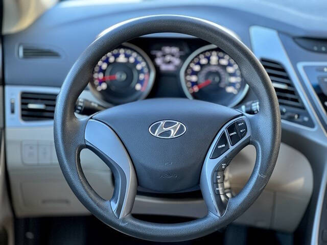 HyundaiElantra34