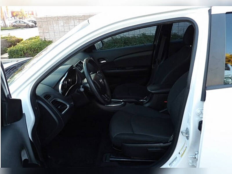 2014 Dodge Avenger SE