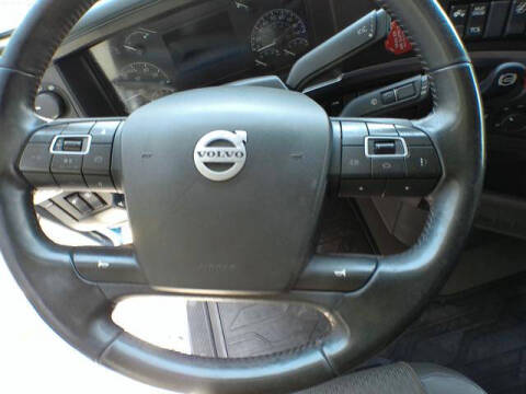 2023 Volvo VNL