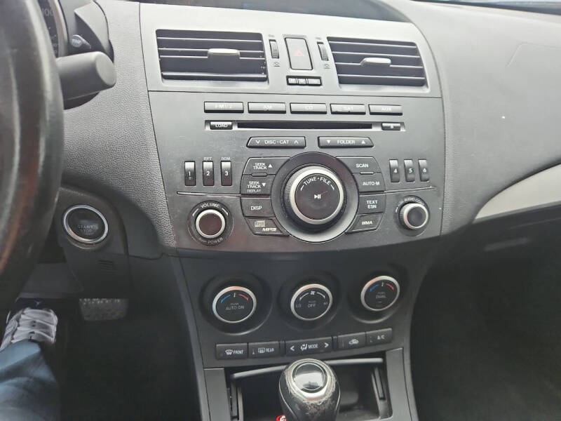 2013 Mazda MAZDA3 i Touring
