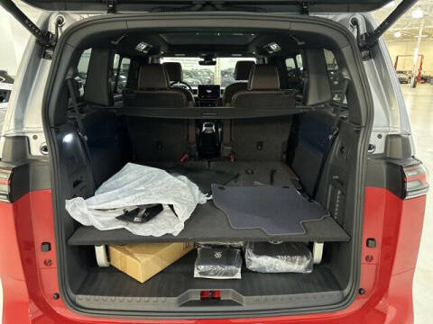 2025 Volkswagen ID. Buzz Pro S Plus 4Motion