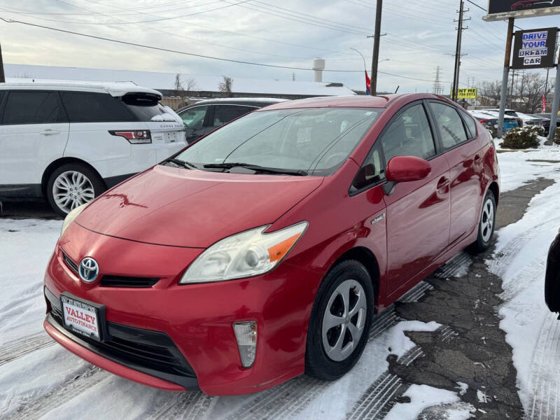 2013 Toyota Prius Two photo 3