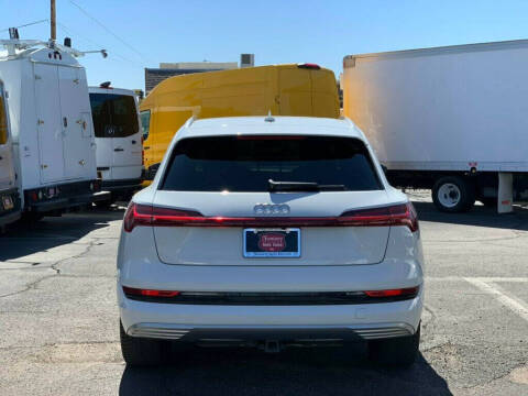 2019 Audi e-tron quattro Prestige