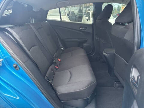 2022 Toyota Prius LE