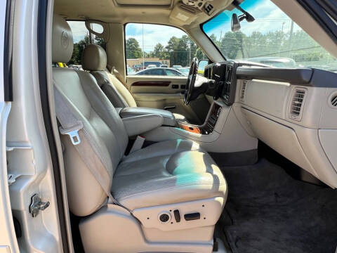 2004 Cadillac Escalade