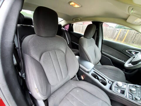 2015 Chrysler 200 Limited