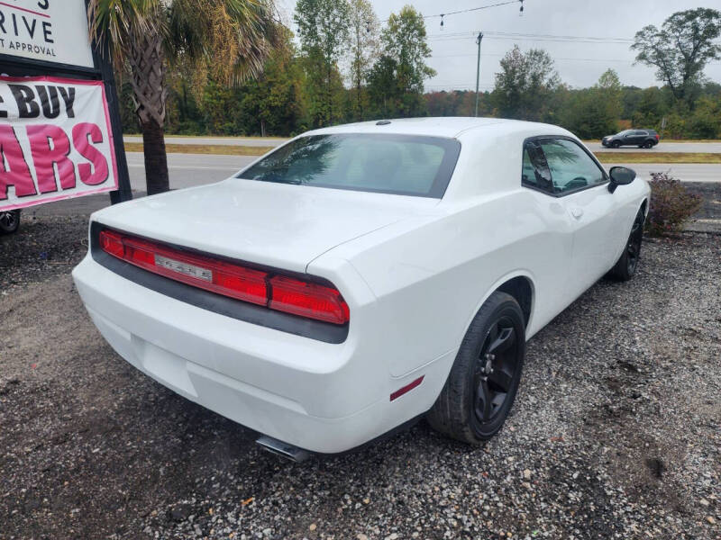 2012 Dodge Challenger SXT