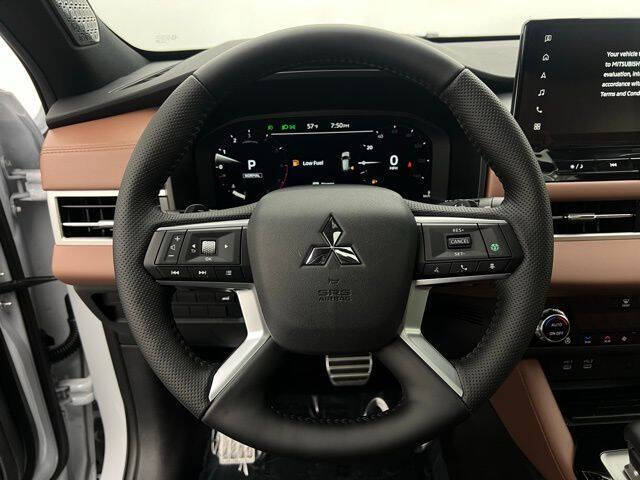 2025 Mitsubishi Outlander SEL