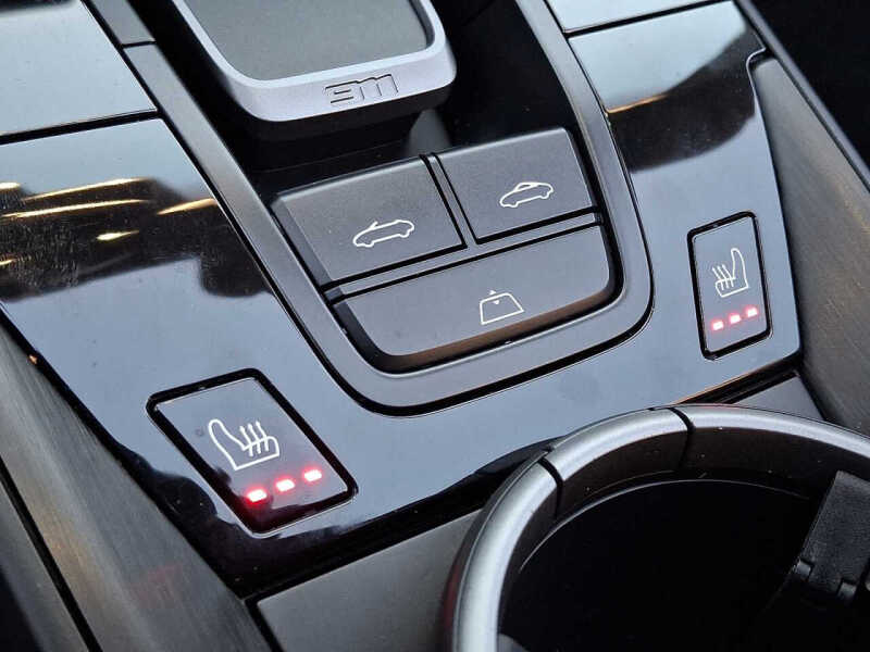 2022 Porsche 911 Carrera 4 GTS