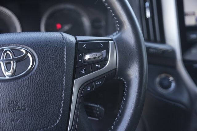 2018 Toyota Land Cruiser