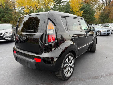 2011 Kia Soul +