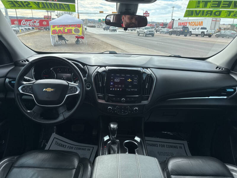 2021 Chevrolet Traverse LT Leather